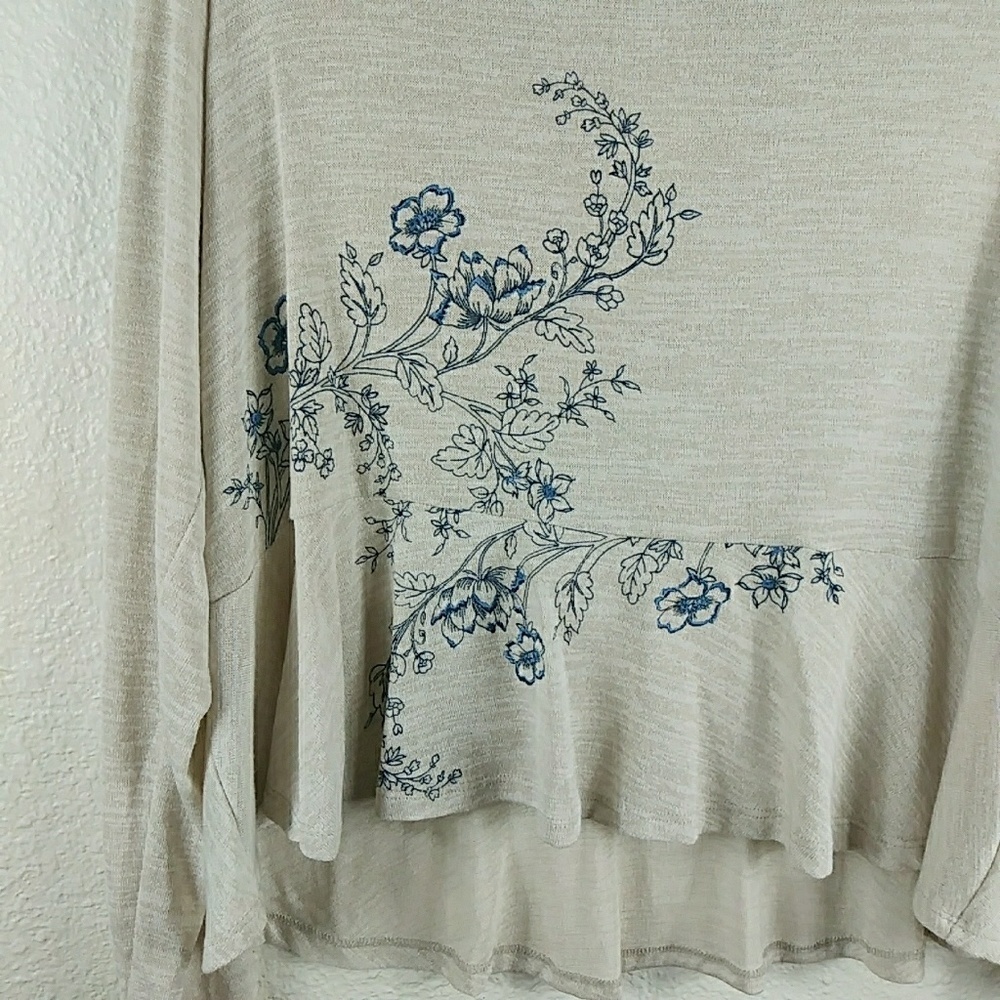 🌟 3/30 Lauren Conrad Embroidery Marled Peplum Top